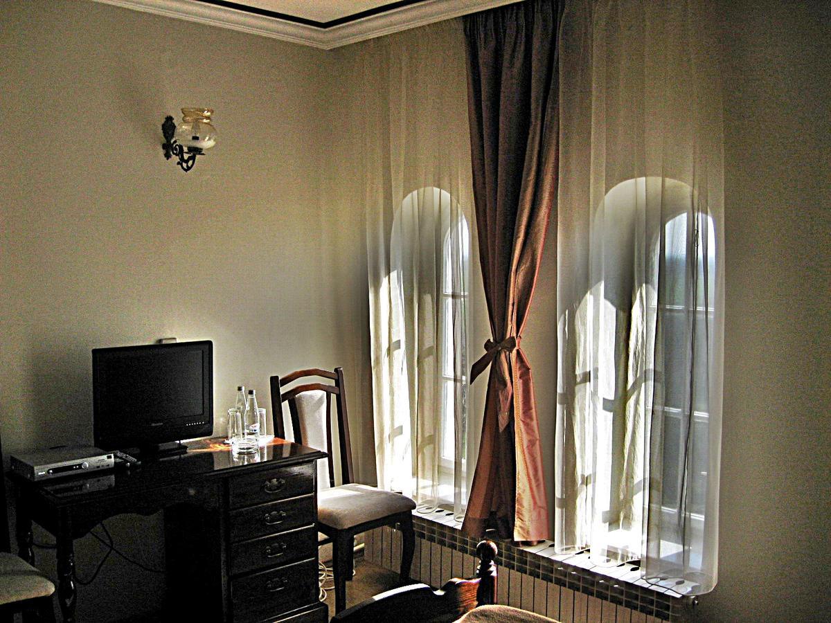 Dvorac Fantast Bečej Exterior foto