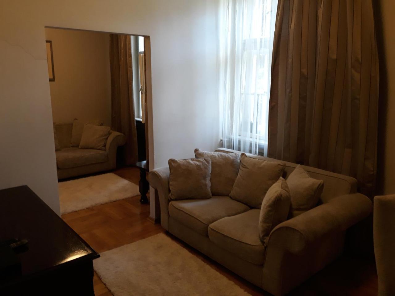 Dvorac Fantast Bečej Exterior foto
